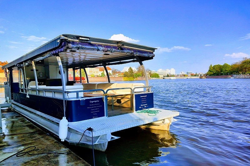 Clubbingowy Katamaran